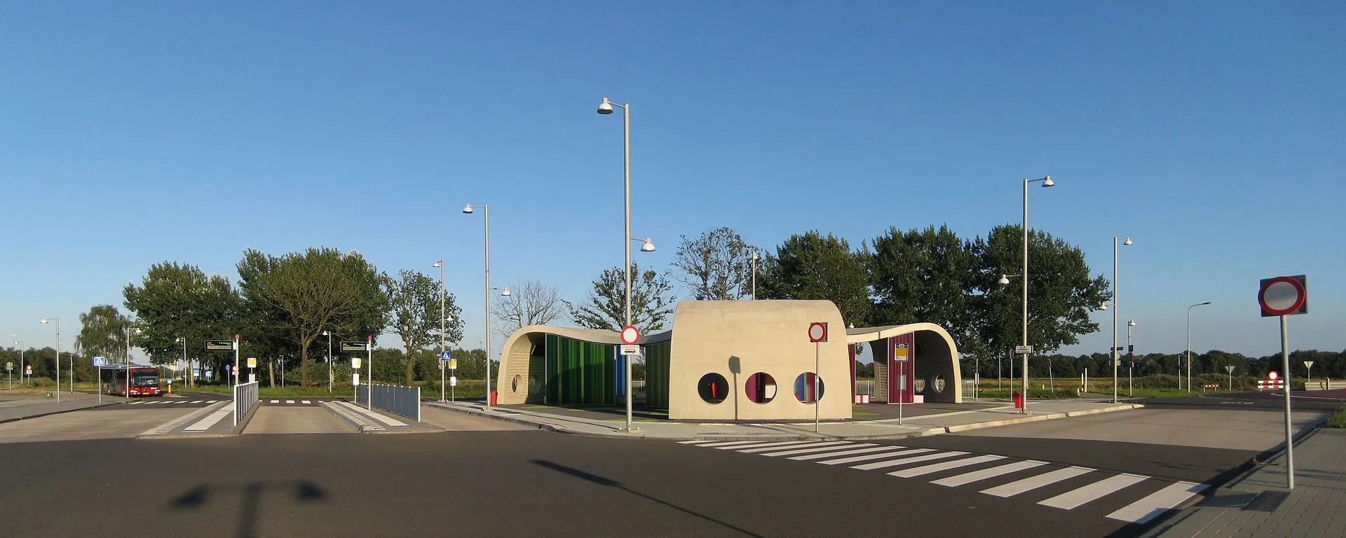 130803 wachtruimte transferium hoogkerk groningen nl cc by sa 30 wutsje