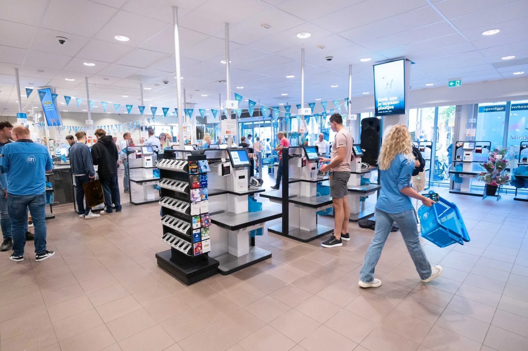 1920 zelfscanpleinalbertheijngedemptezuiderdiep6september2022foto albertheijnyasminhargreaves albert heijn yasmin hargreaves