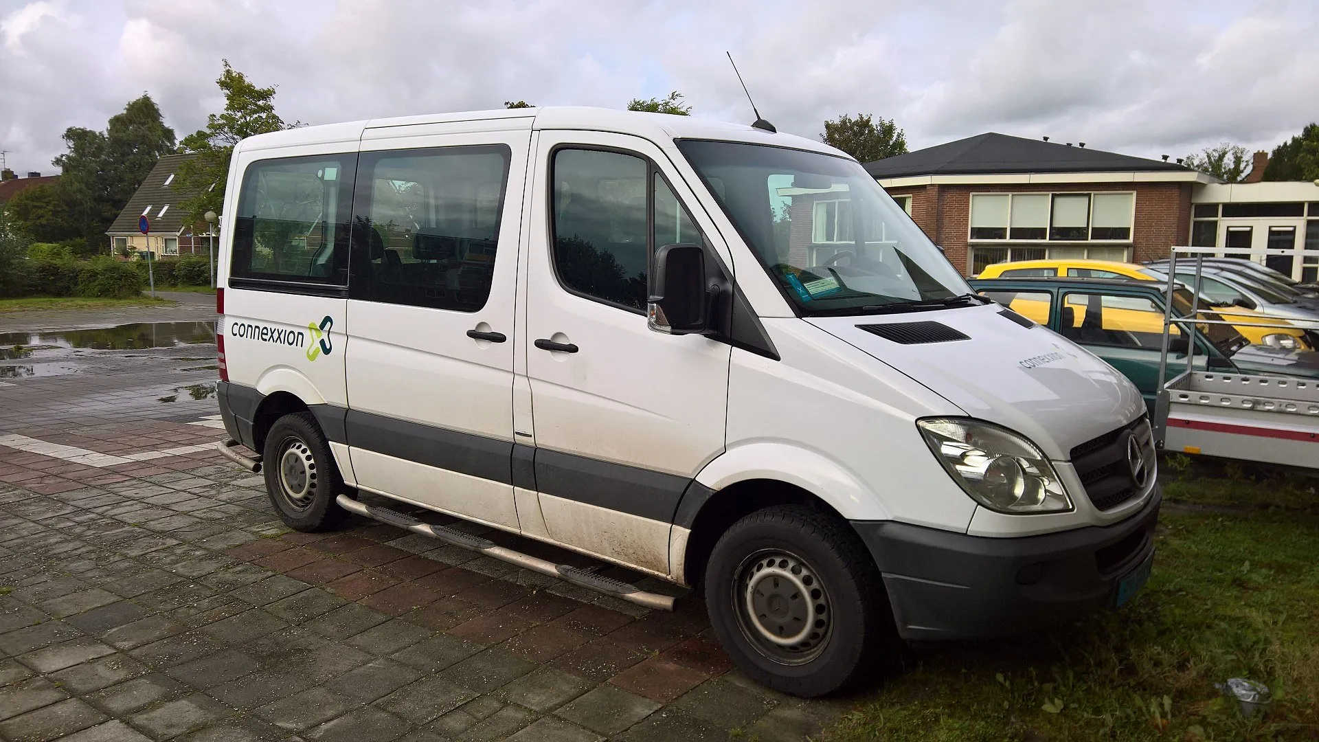 1920px connexxion taxi bus in groningen province cc by sa 40 donald trung