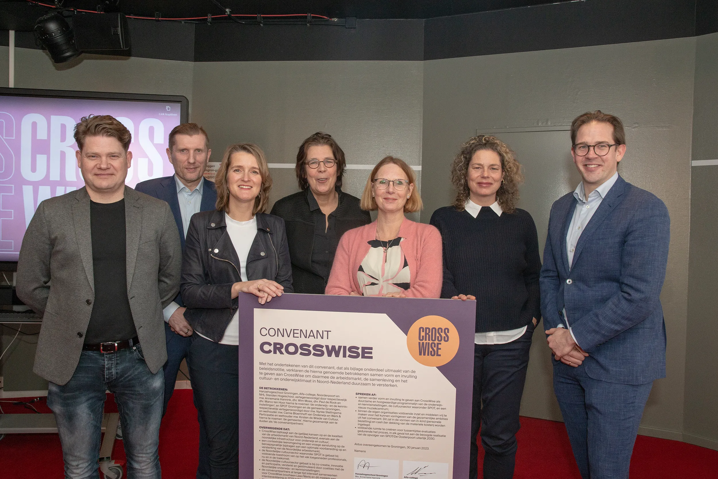 30 01 2023 ondertekening crosswise henk tammens 2