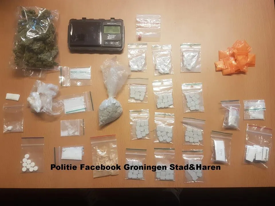 36176390 1789218591117109 4359192055100997632 n drugshandelaar nieuwe blekerstraat