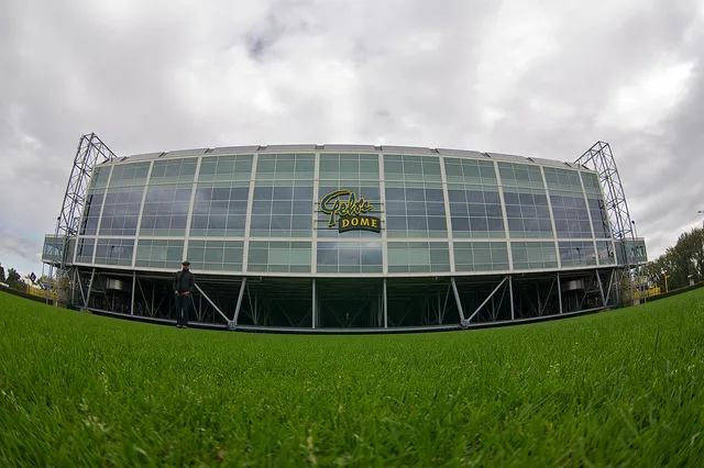 5003532263 de18bf7c37 z gelredome arnhem vitesse cc by sa 20 flickr rob sinclair