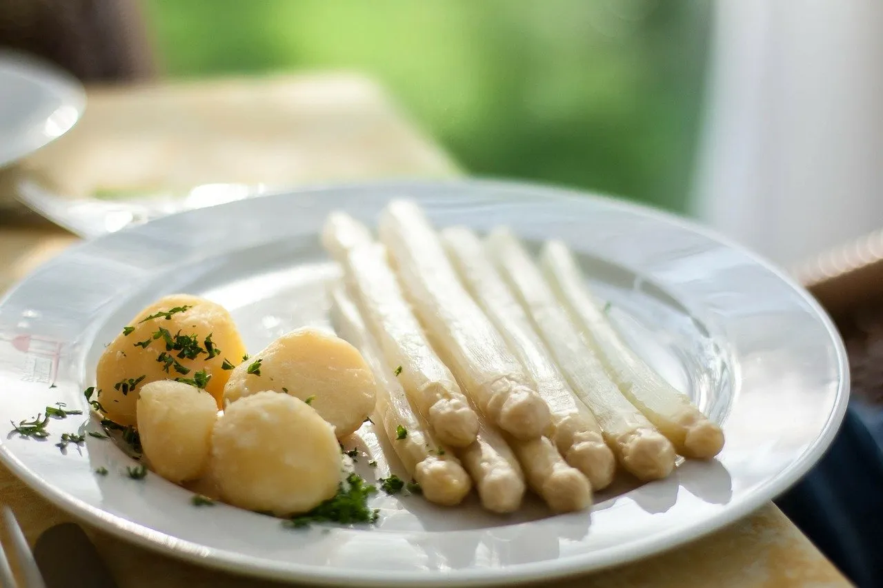 asparagus 250360 1280 1 asperges mahdi fleckner via pixabay