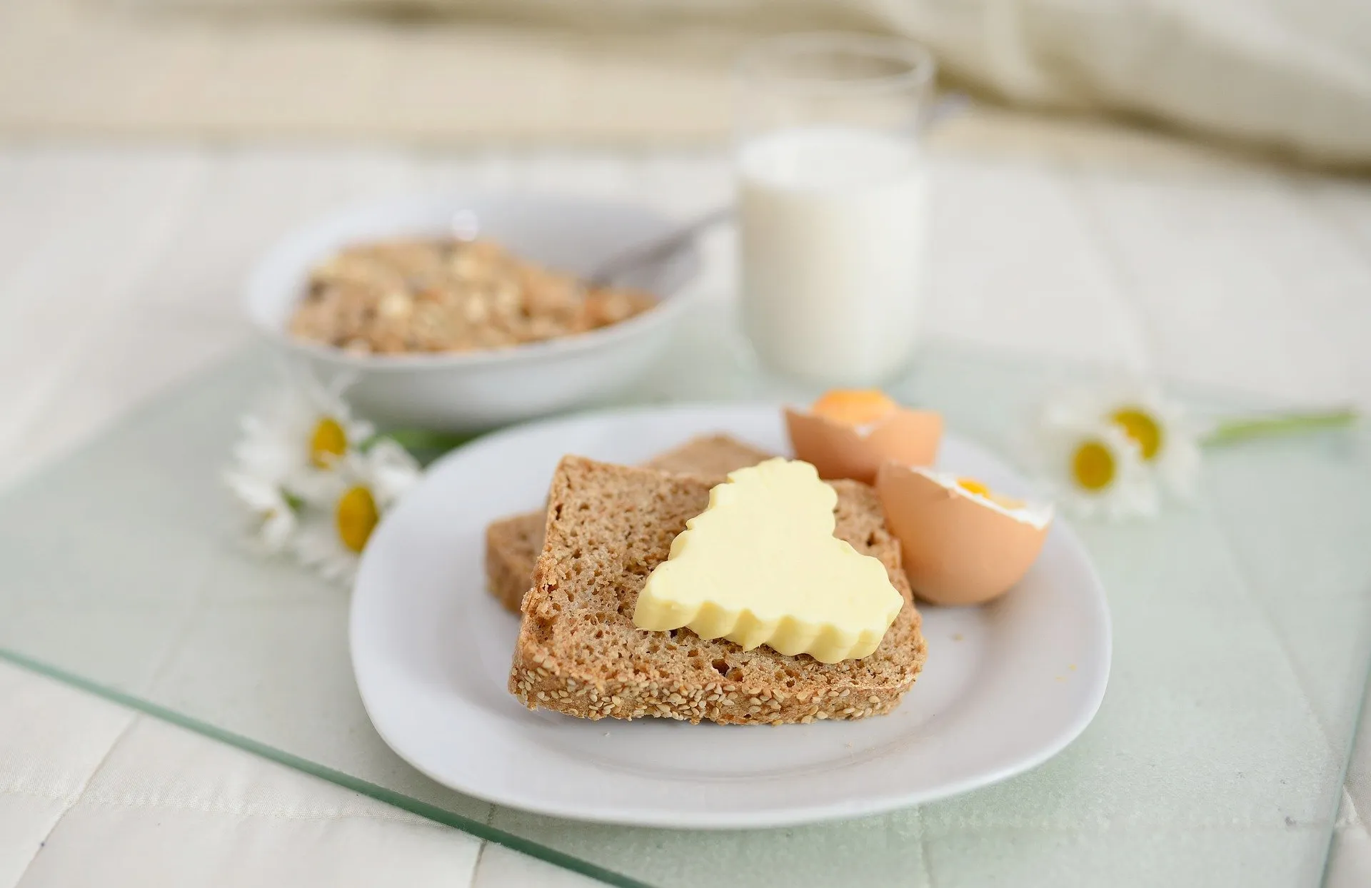 breakfast 5204352 1920congerdesign via pixabay