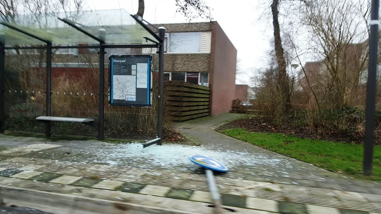 bushalte meerpaal