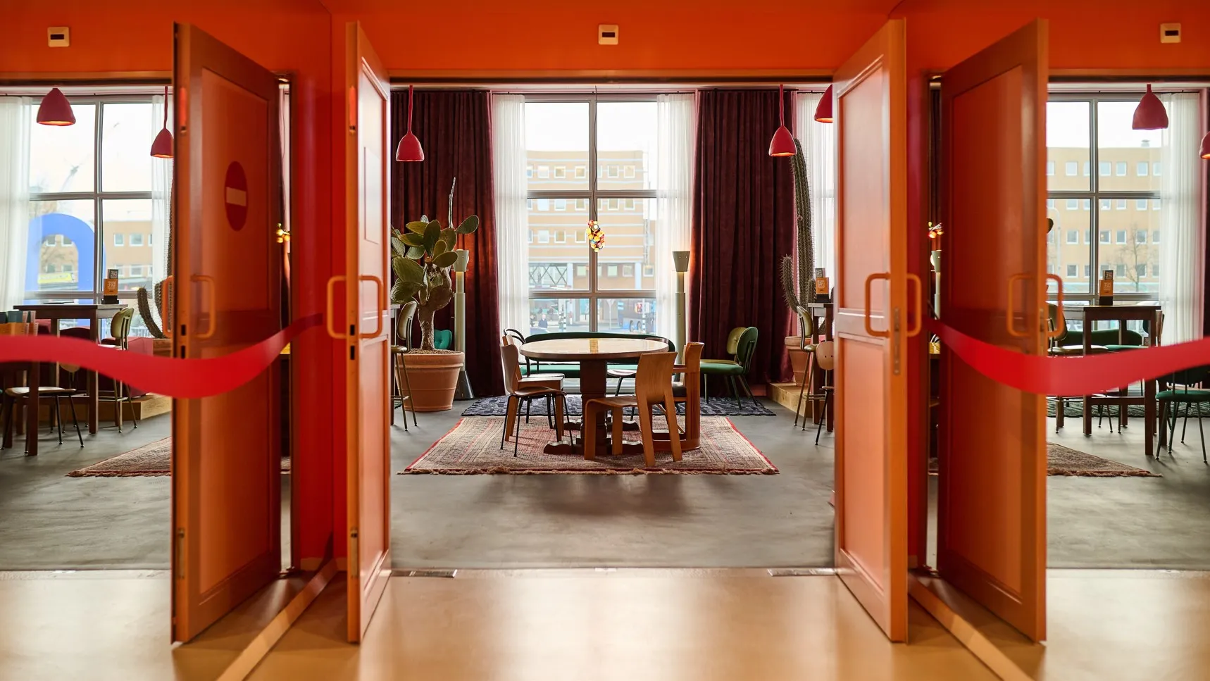 cafe groninger museum douwe de boer