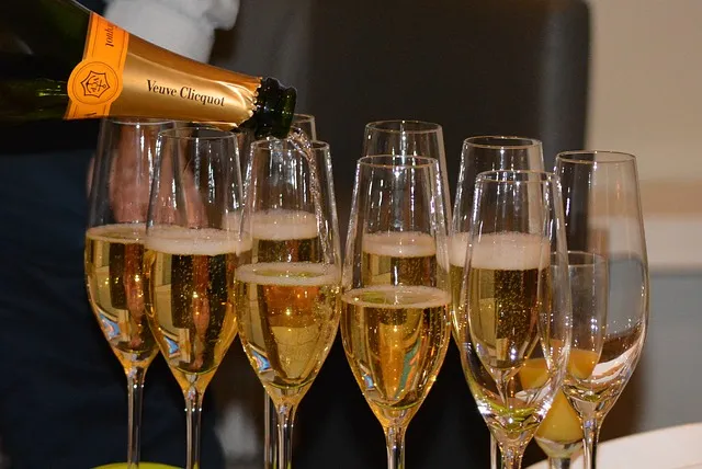 champagne 237239 640