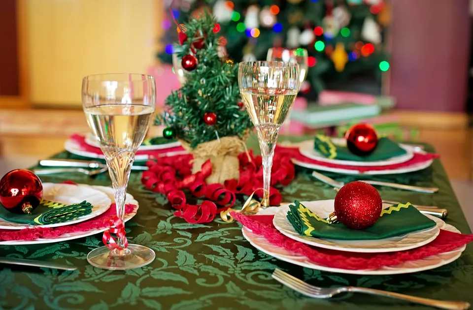 christmas table 1909797 960 720 kerstmis jill wellington pixabay 1