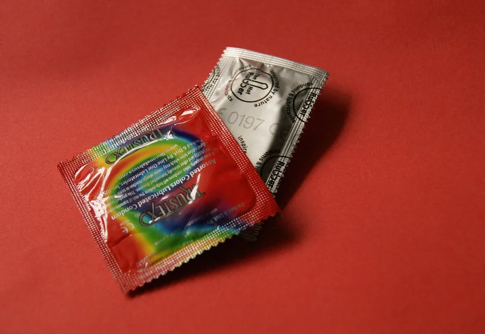 colourful condoms 849409 960 720