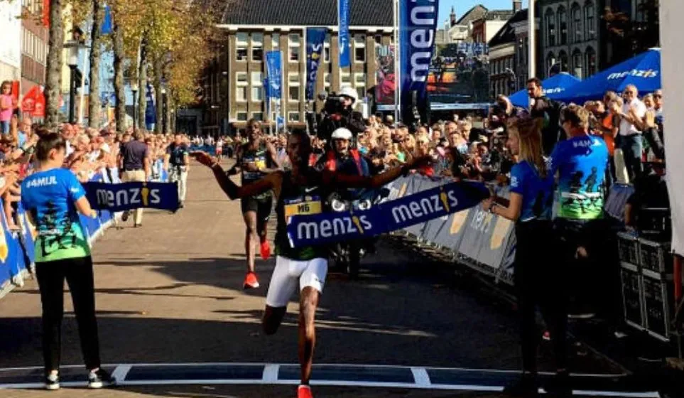 davis kiplangat winnaar 20181 e1539603790119