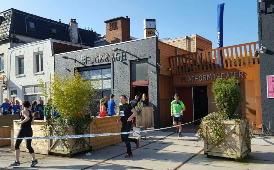 de garage platformtheater