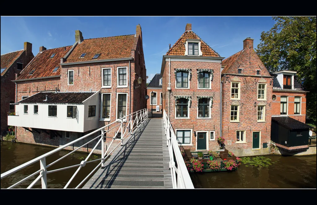 de hangende keukens appingedam cc by sa 20 bert kaufmann