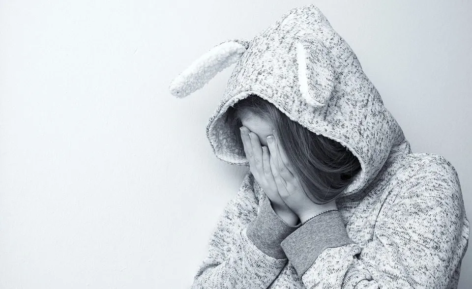 desperate 2048905 960 720 alleen verdriet vrouw e1542641432363