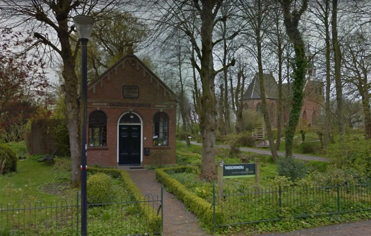 domies toen theeschenkerij