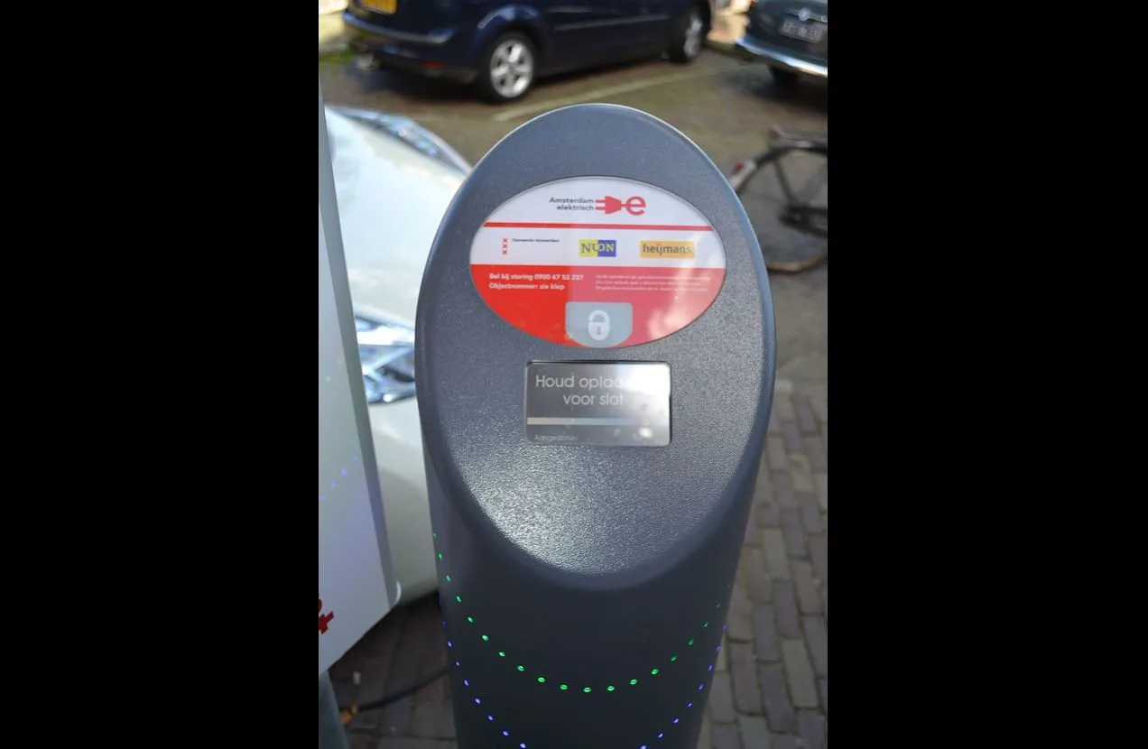 elektrische laadpaal cc by sa 30 wikipedia bontenbal
