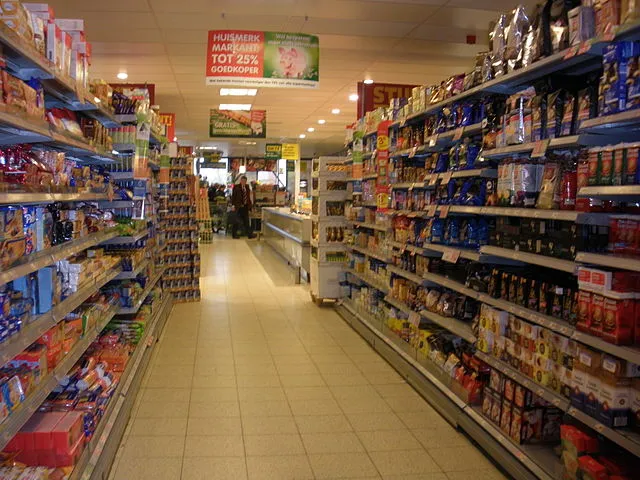 emt supermarkt montfoort binnenzijde cc by sa 30 wikipedia commons onderwijsgek