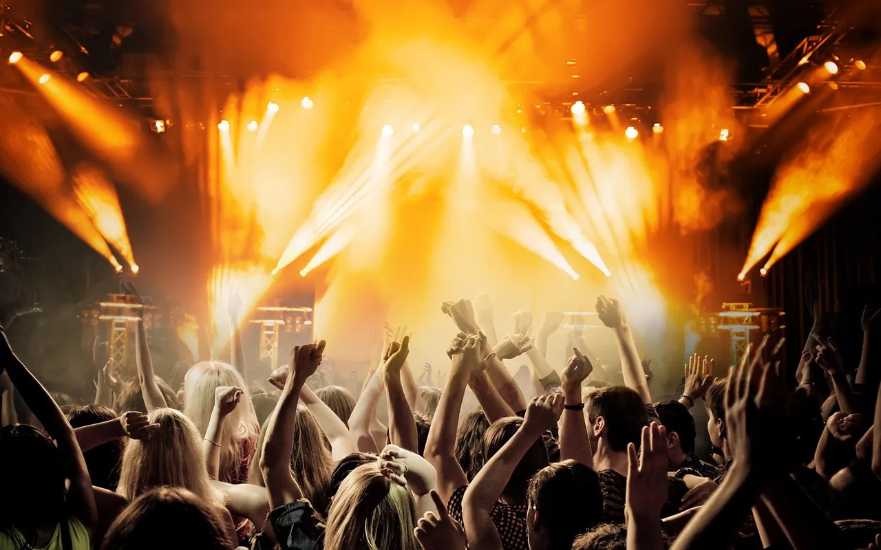 event party 3005668 1280 1 disco feest