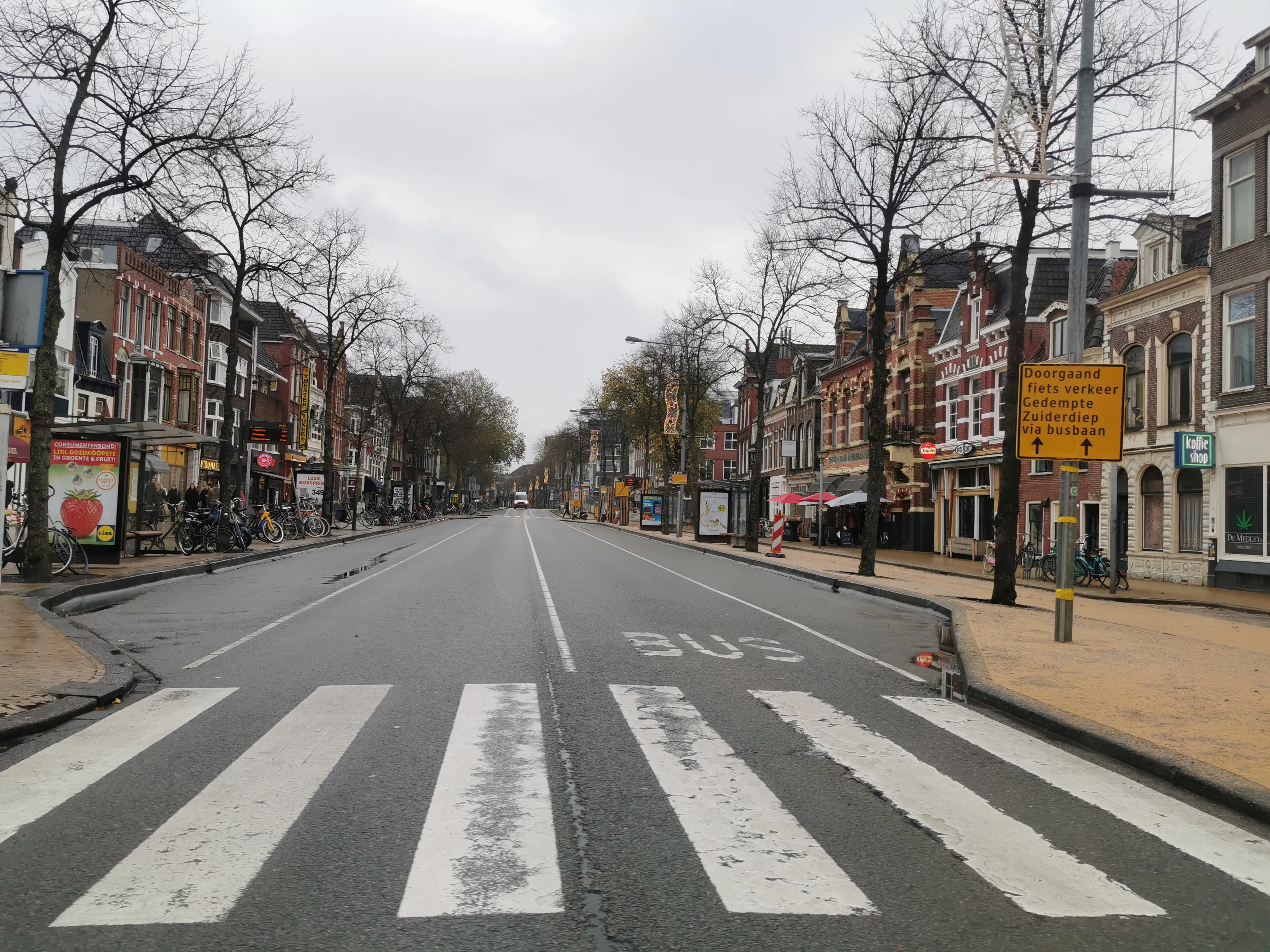 gedempte zuiderdiep fietsers op busbaan