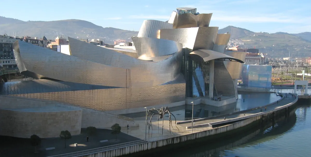 guggenheim museum in bilbao cc bysa 30 mykreeve