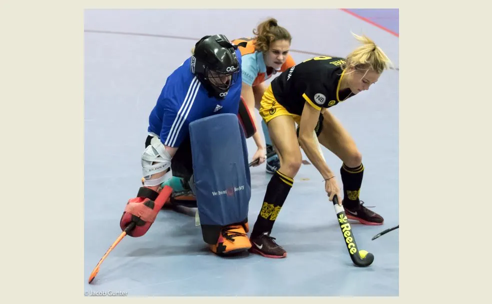 julia vonk en florentine blom stoppen de aanval van den bosch jacob gunter