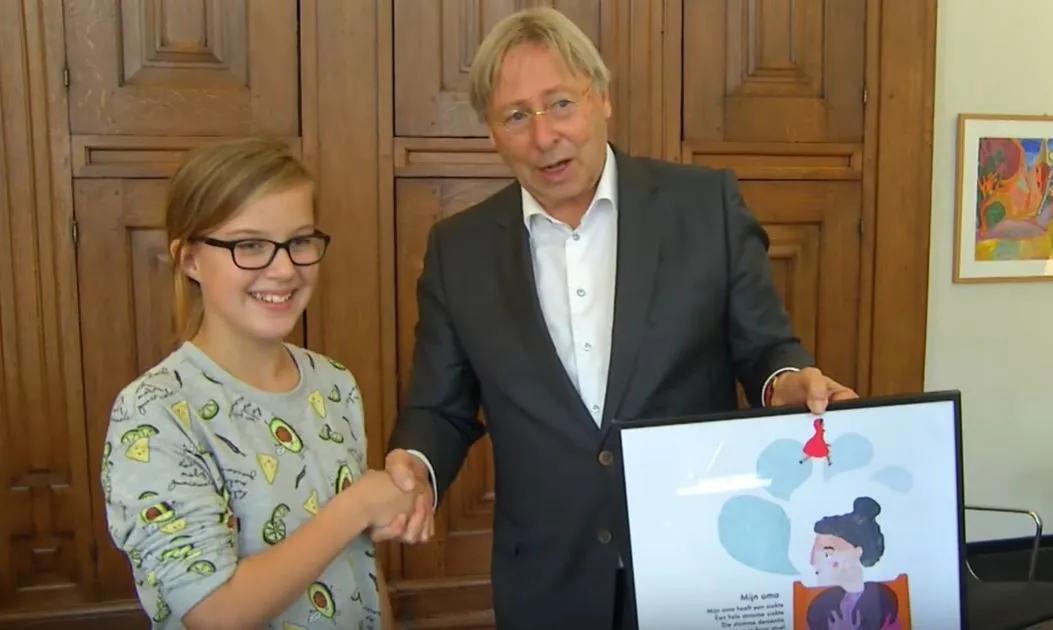 kinderdichter famke gussenhoven in 2018 op bezoek bij de burgemeester you tube rtv oog