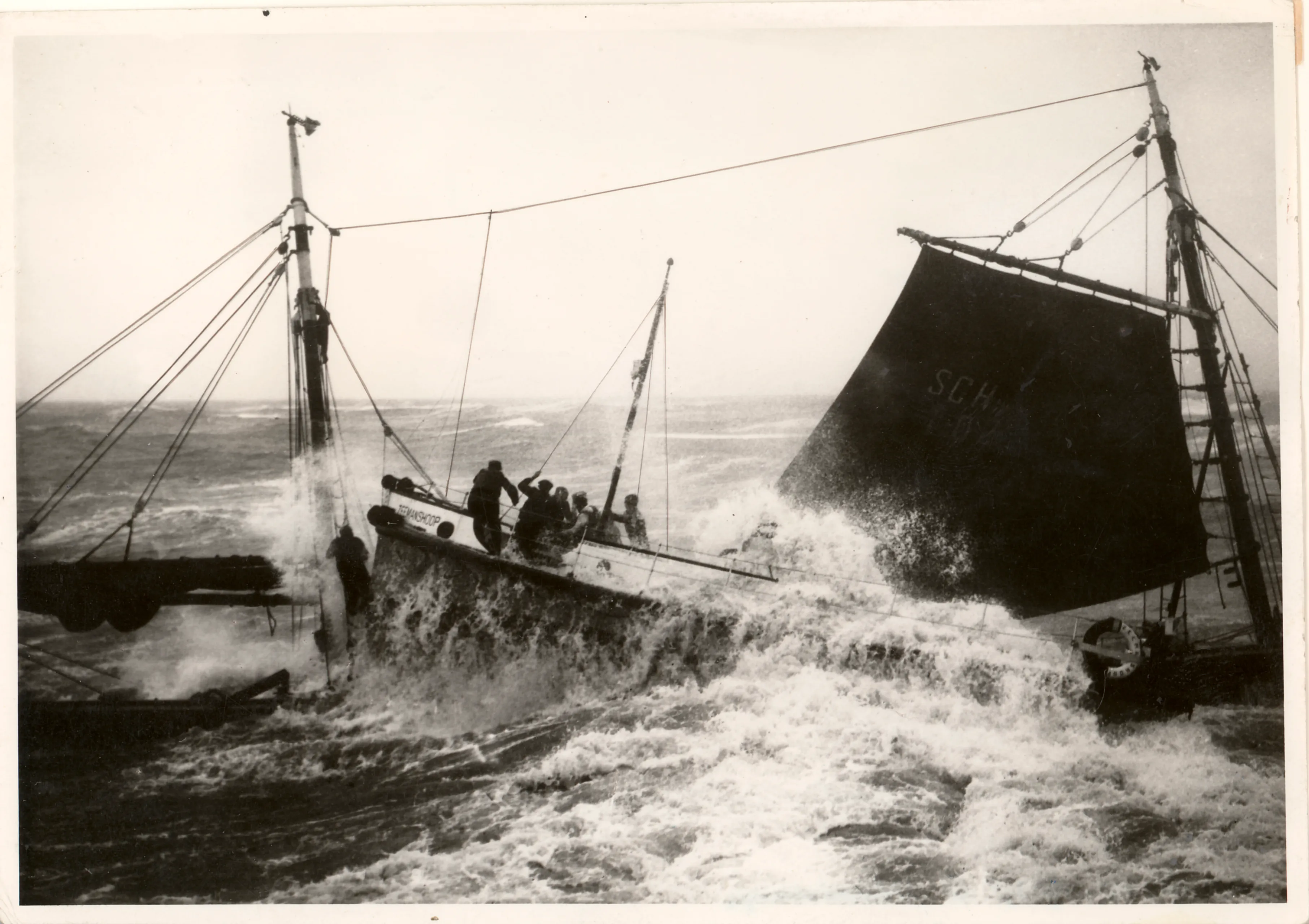 knrm historie redding na scheepsramp sch 102 scheveningen 1938