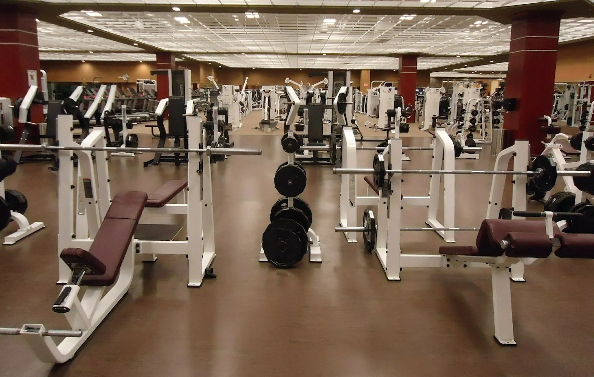 machines 91849 1920 sportschool fitness toestel david mark via pixabay