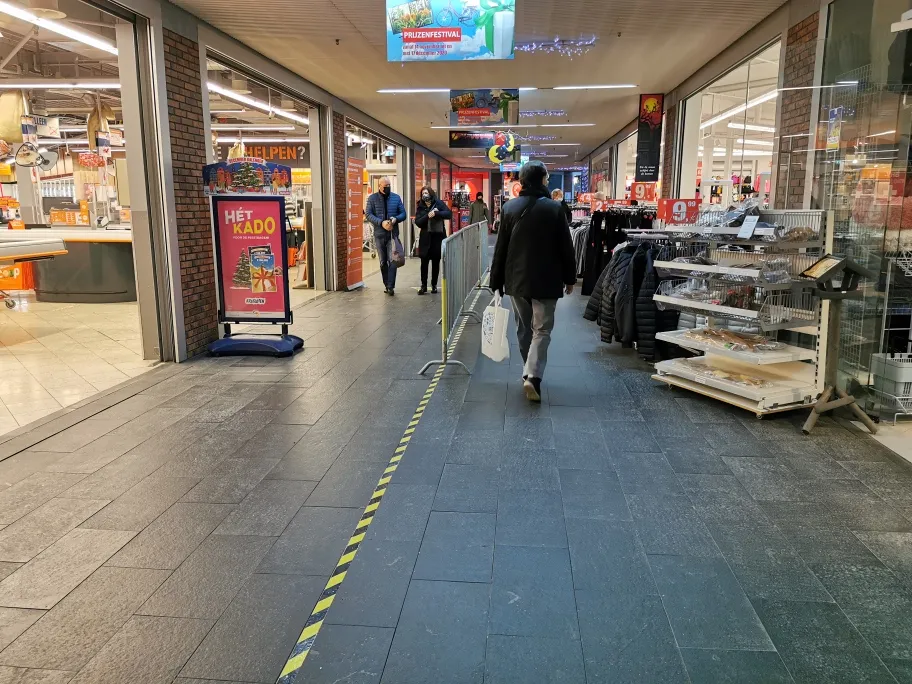 mondkapje lewenborg winkelcentrum