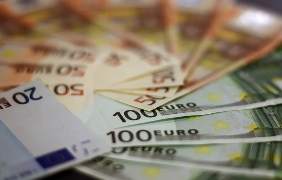 money 1033647 960 720