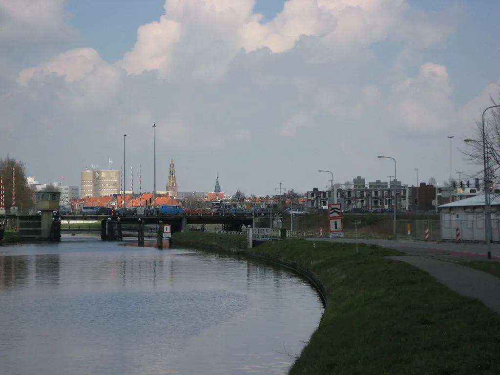 noordwillemskanaal groningen cc by sa 30 lijjccoo wikipedia commons