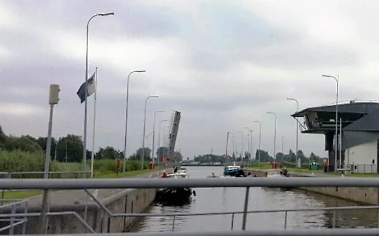 oostersluis 6