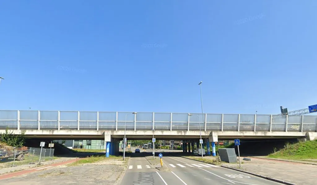 paterswoldseweg bij viaduct onder ringweg door