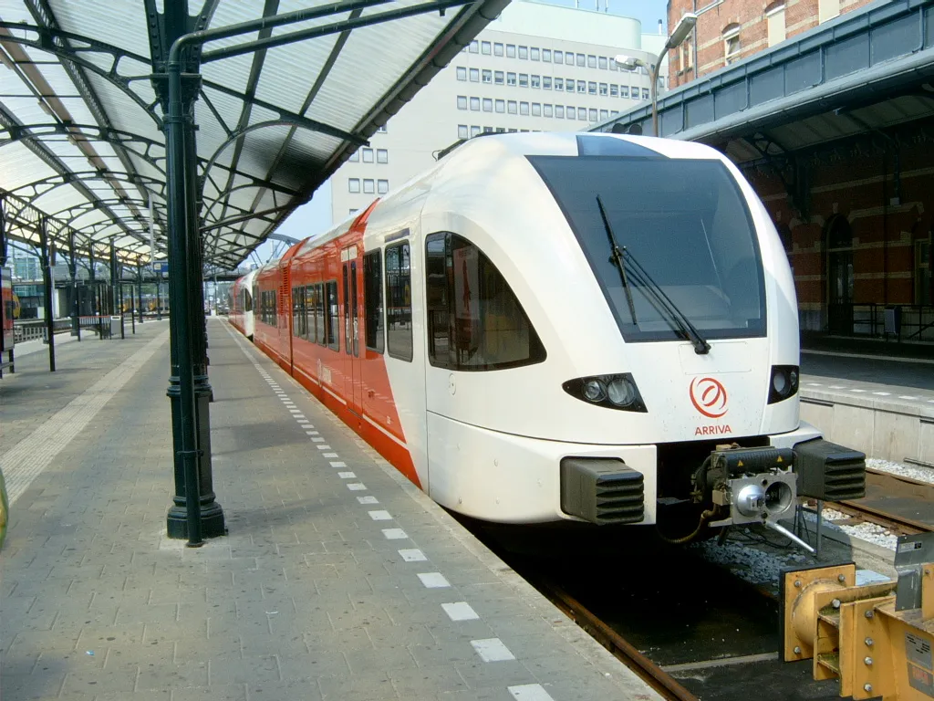 perron hoofdstation arriva cc by sa 30 wesseltje 14