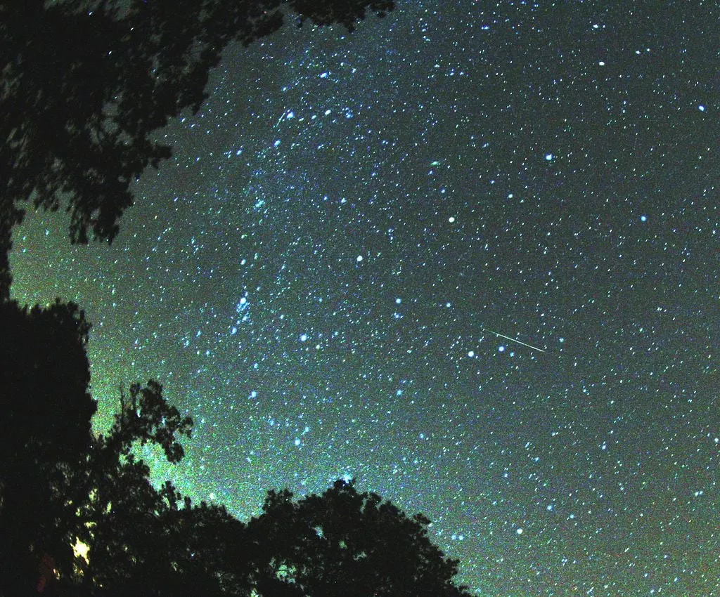 perseid meteor 2007 cc by sa 30 brocken inaglory vallende ster