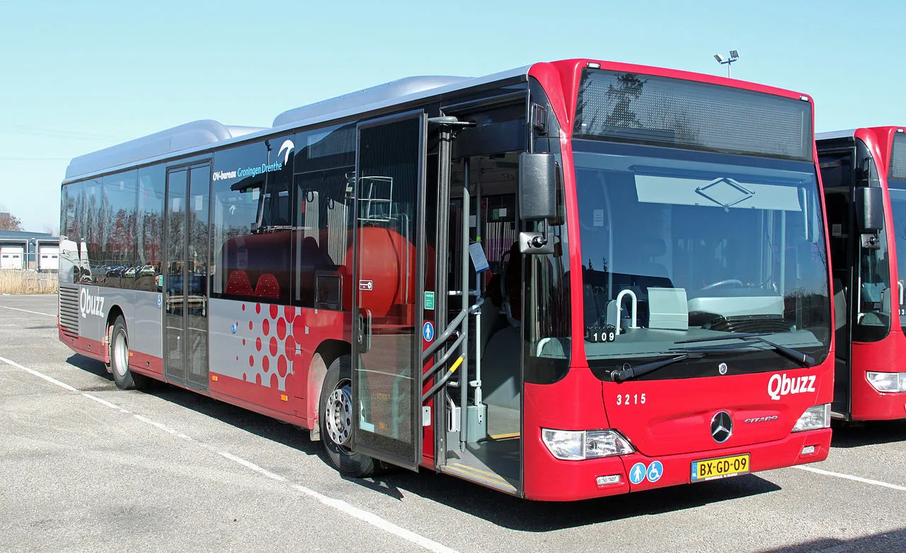 q buzz mercedes benz citaro o530le qbuzz cc0 maurits90
