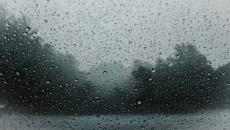 raindrops 828954 915x518
