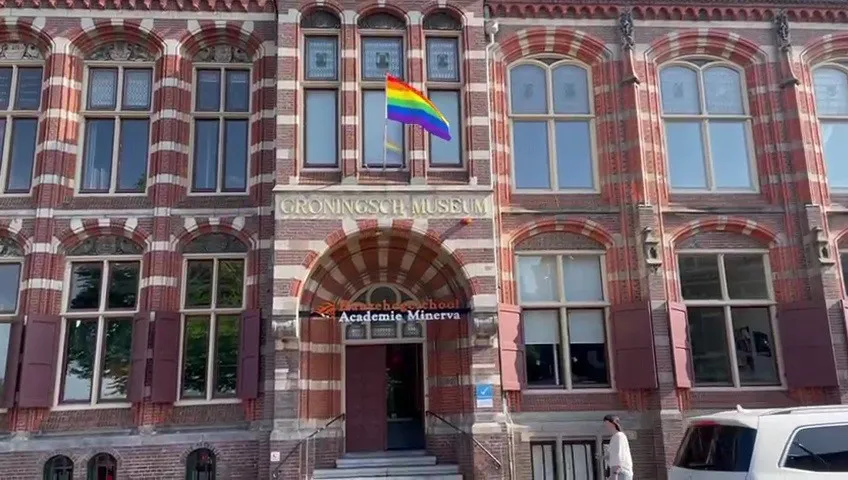 regenboogvlag minerva p hanzehogeschool regenboogvlag bij academie minerva
