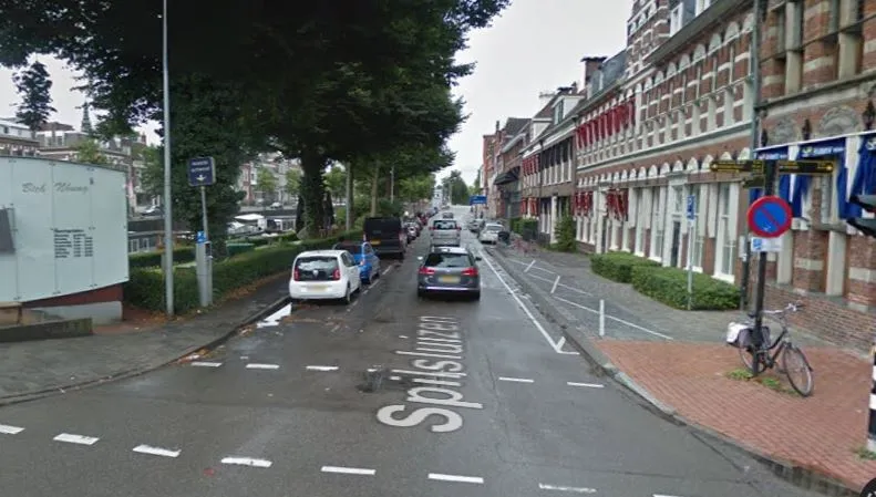 spilsluizen tussen nieuwe ebbingestraat en ossenmarkt