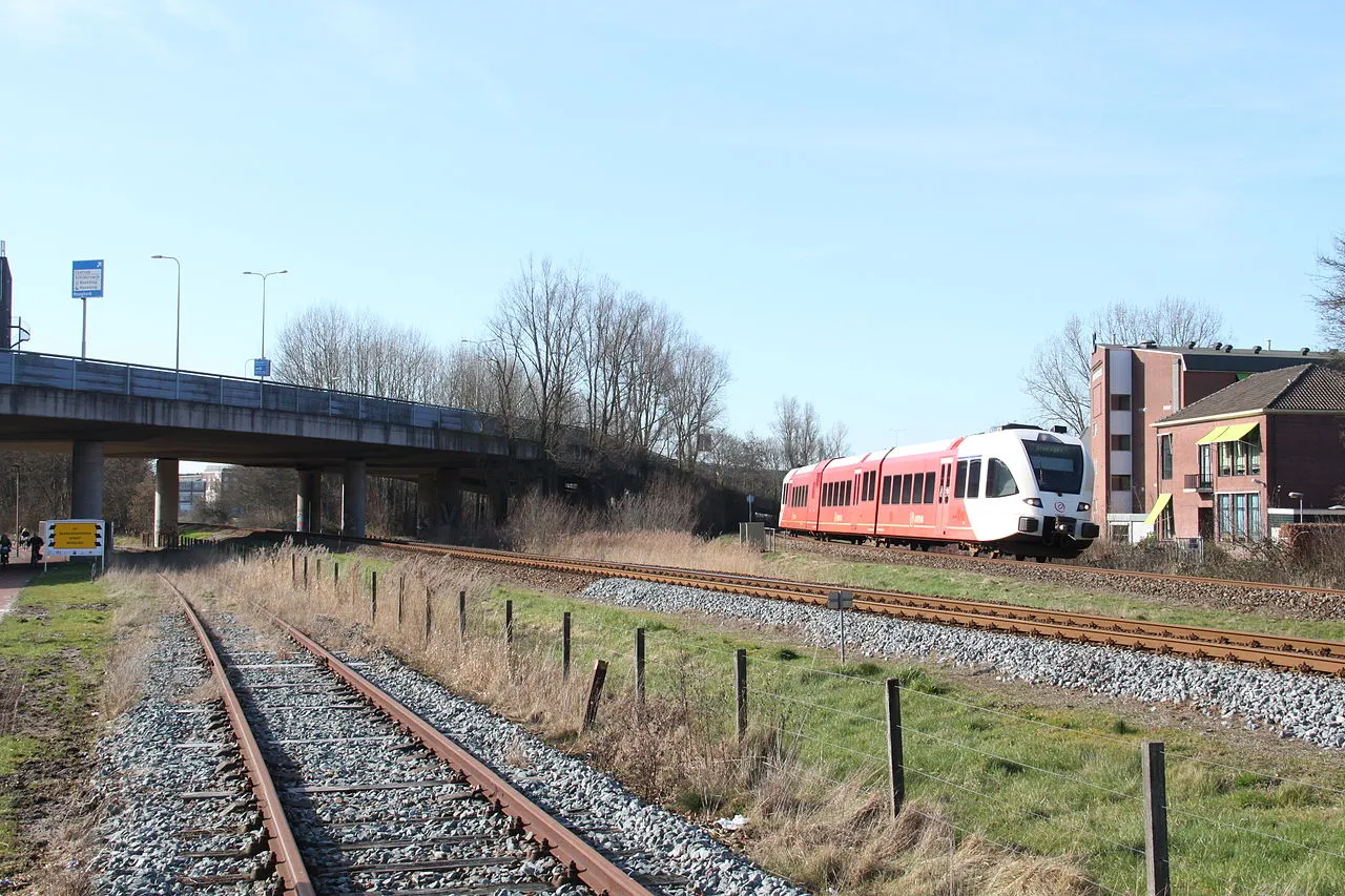 spoorlijn groningen leeuwarden roodeschool delfzijl drachten cc0 maurits 90 trein spoor