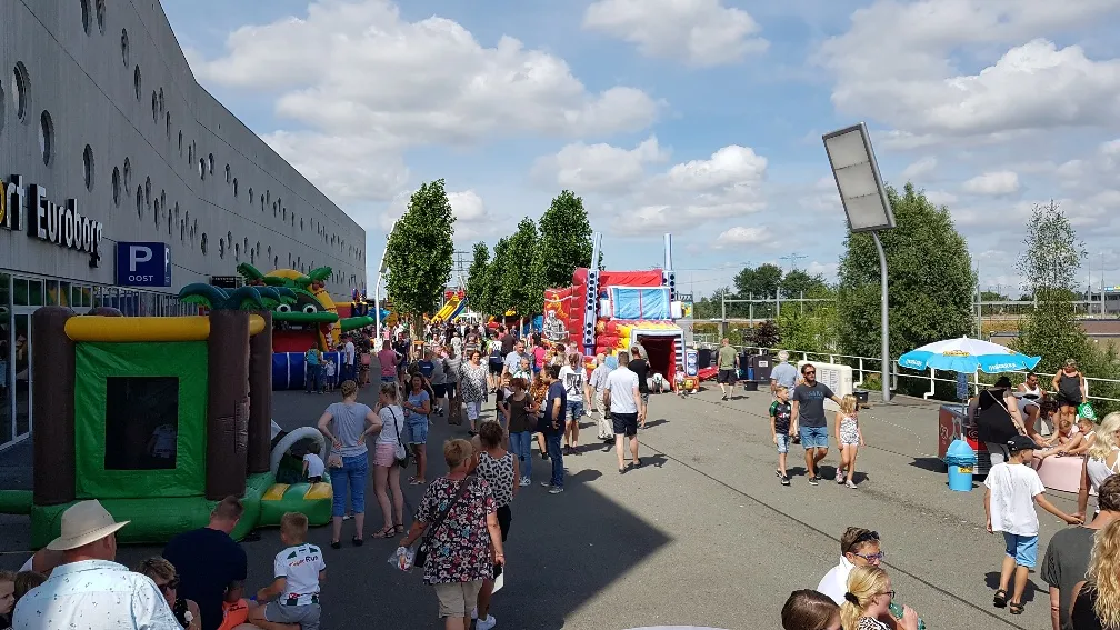 springkussens drukte fc groningen open dag