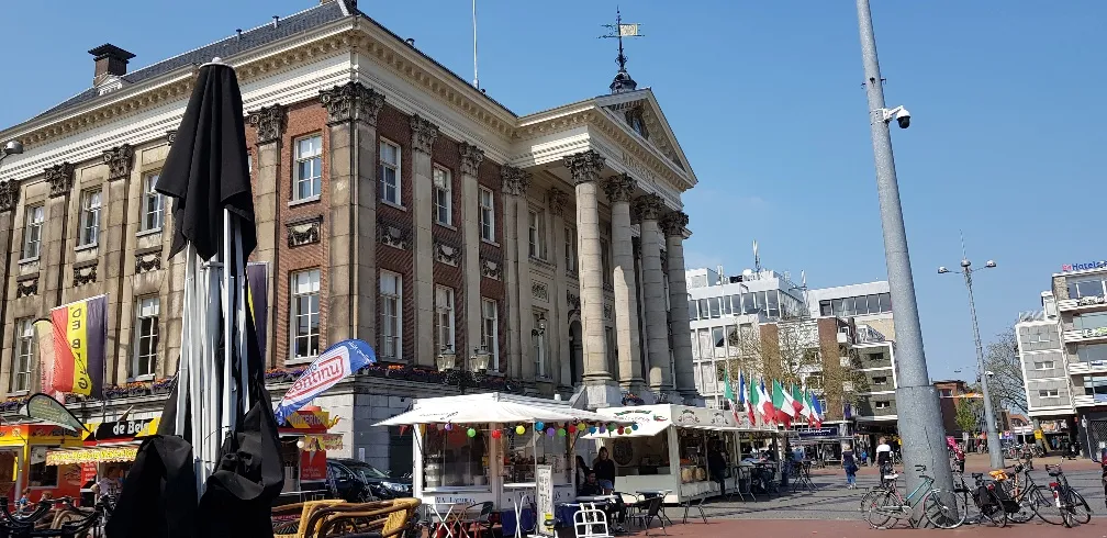 stadhuis grote markt markt uittips