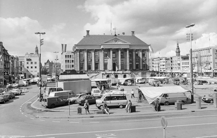 stadhuis overzicht met grote markt ccbysa 40 rijksdienst voor het cultureel erfgoed