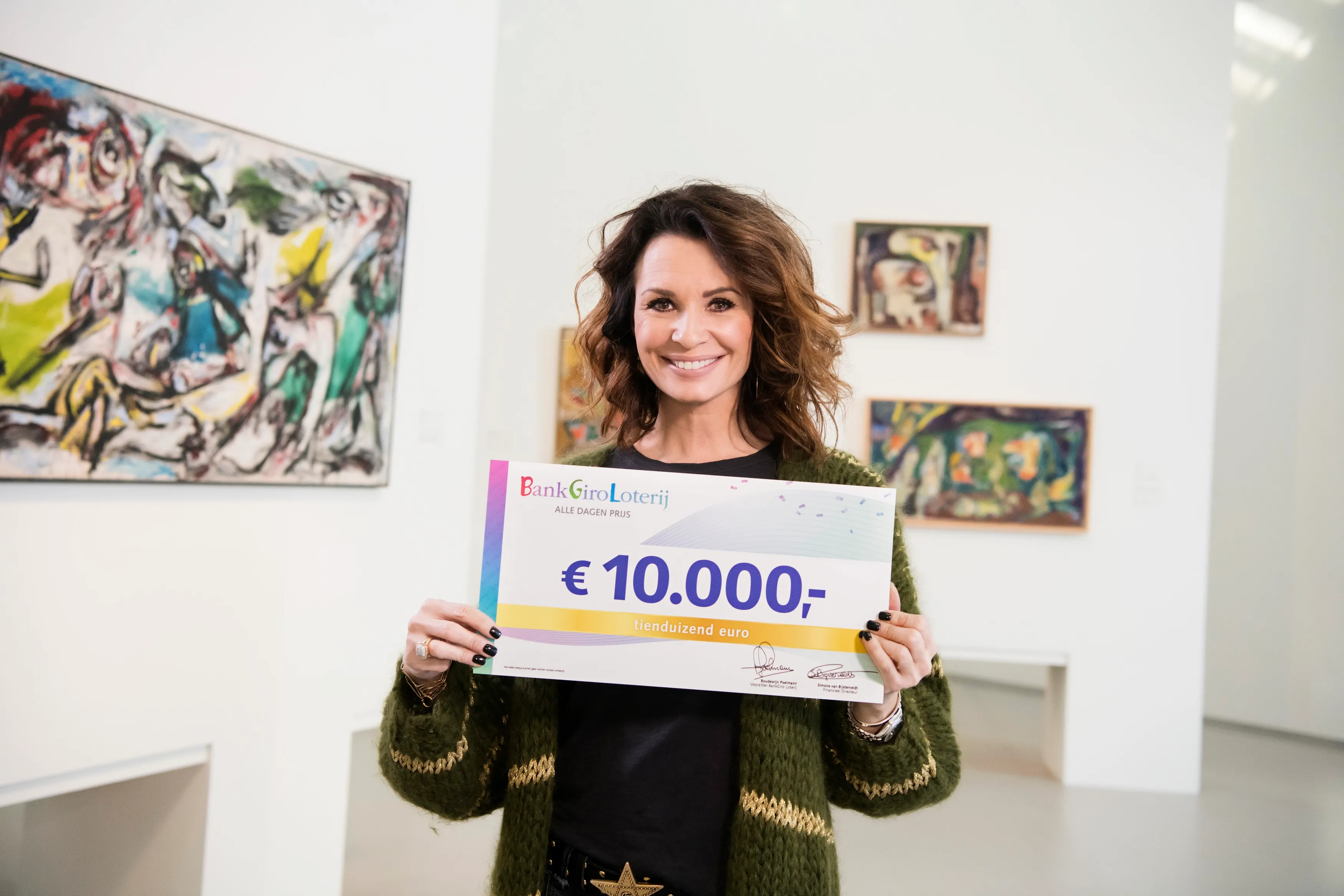 stockfoto bankgiro loterij ambassadeur leontine borsato 10000 euro 1 jurgen jacob lodder