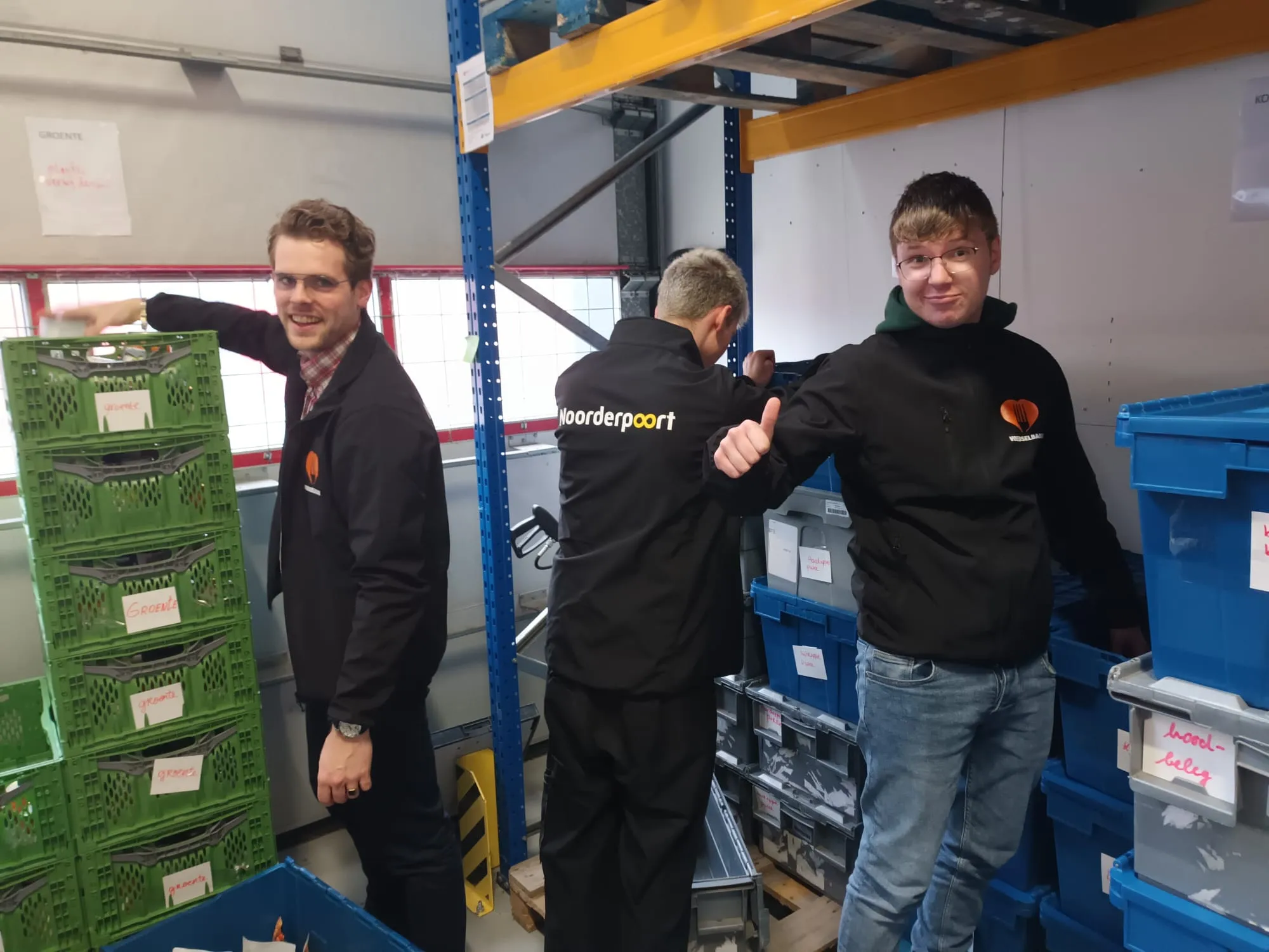 studenten logistiek in actie voor de voedselbank 1 noorderpoort