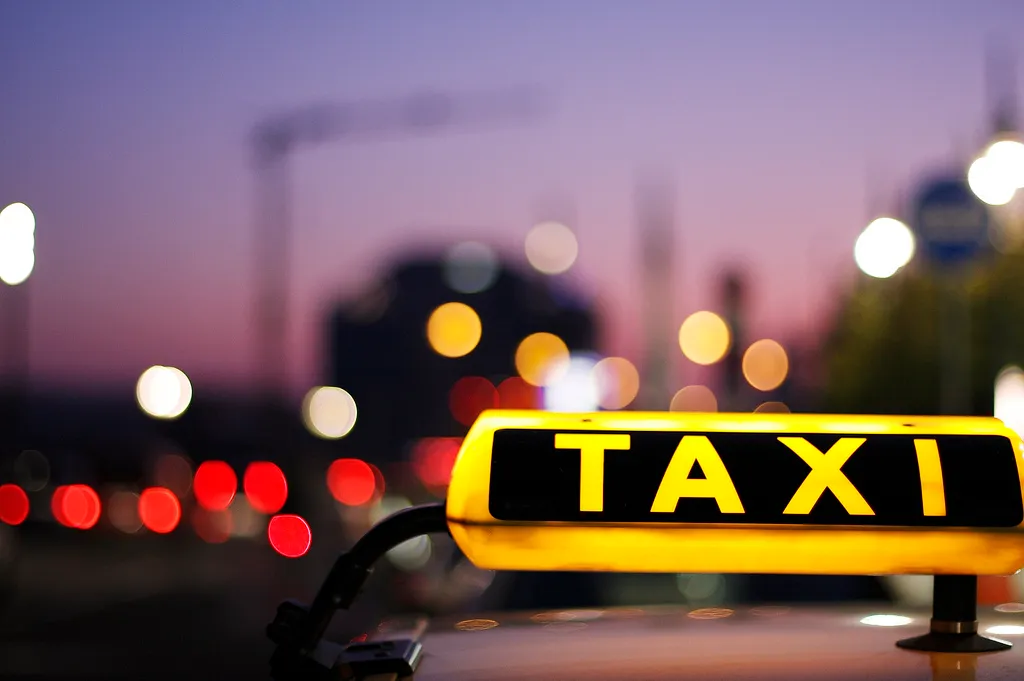taxi ccbysa20 creative commons flickr emanuele
