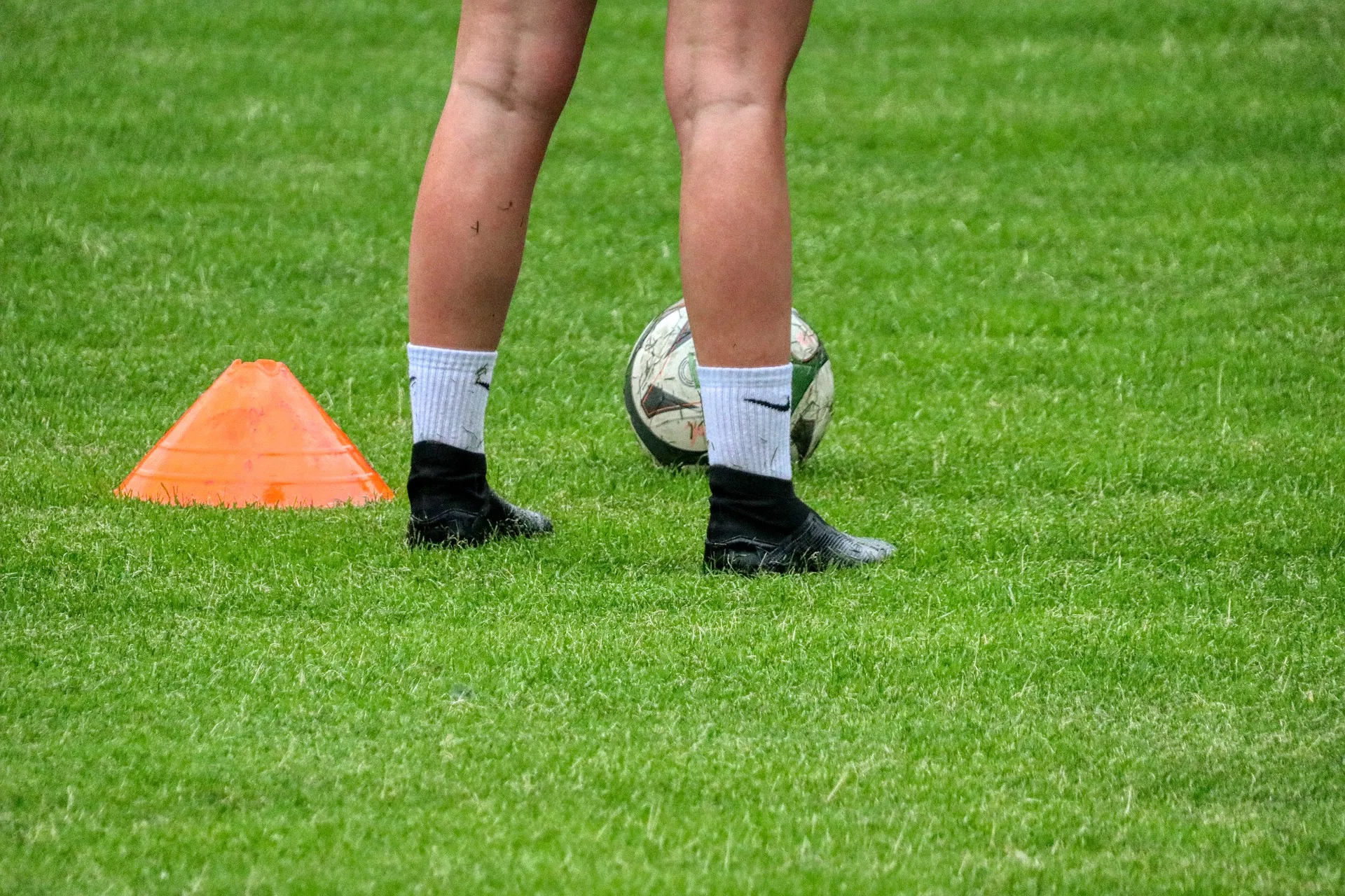 training 5311103 1920 dames voetbal alex fox via pixabay
