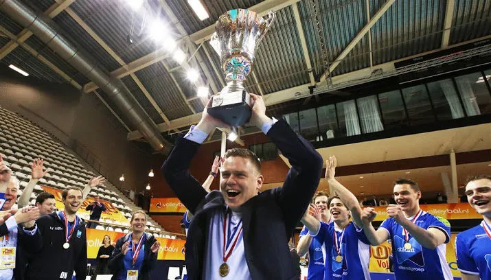 volleyballers lycurgus debuteren met zege 715x408
