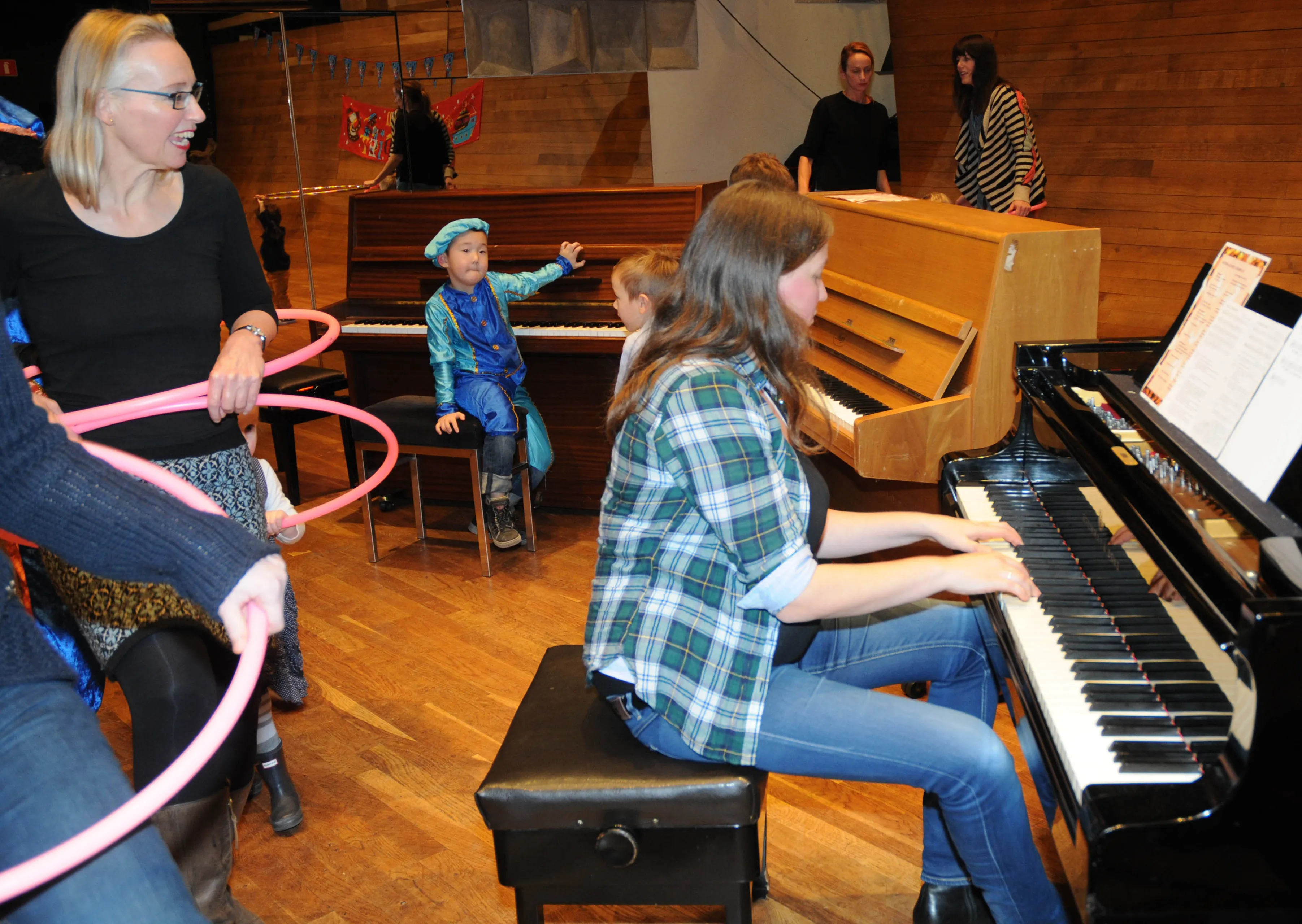 vrijdag persfoto gratis proeflessen peuterswing en suzuki twinkle stars