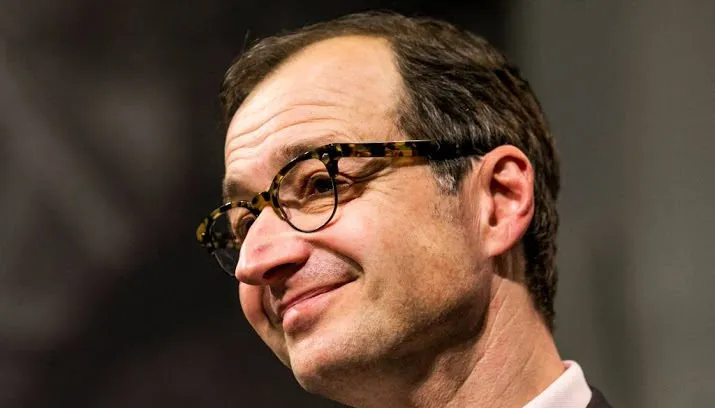 wiebes naar groningen voor overleg 715x408