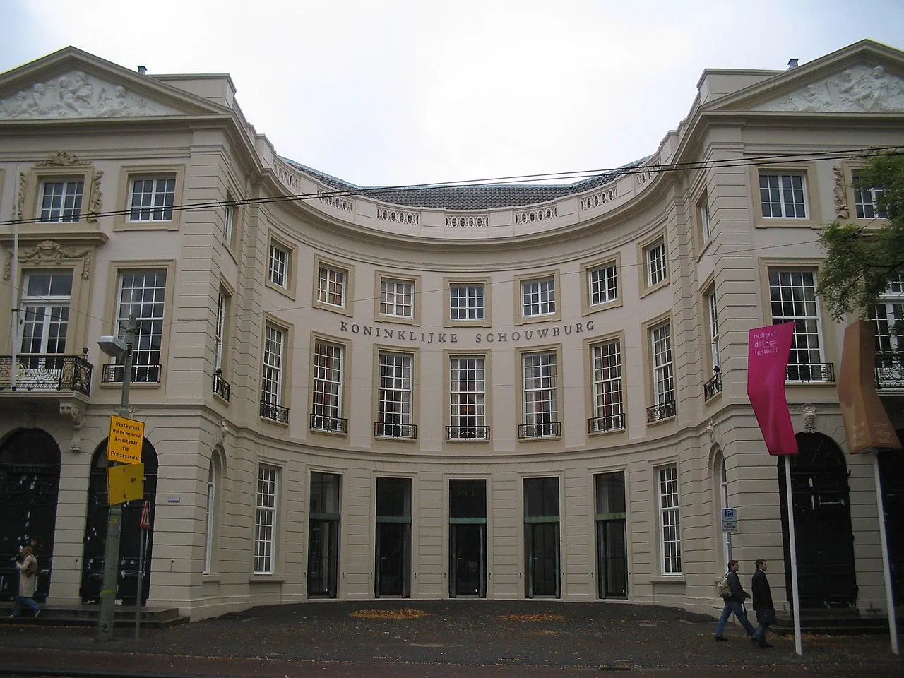 koninklijke schouwburg den haag cc by sa 30 wikipedia commons m minderhoud